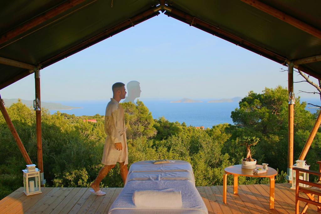 The Infinity 180 Luxury Suites Milia Bagian luar foto
